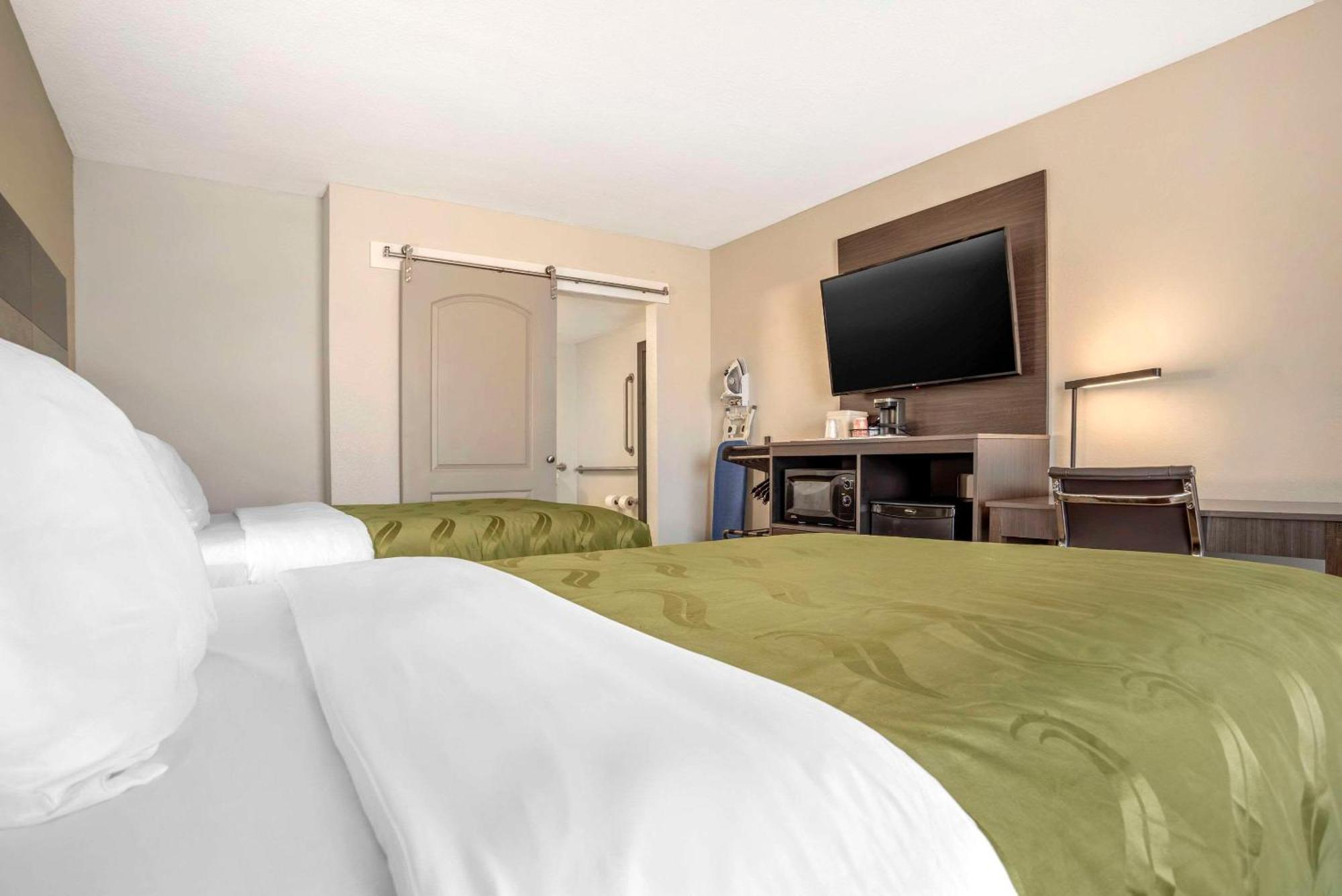 Quality Inn & Conference Center Панама Сити Екстериор снимка